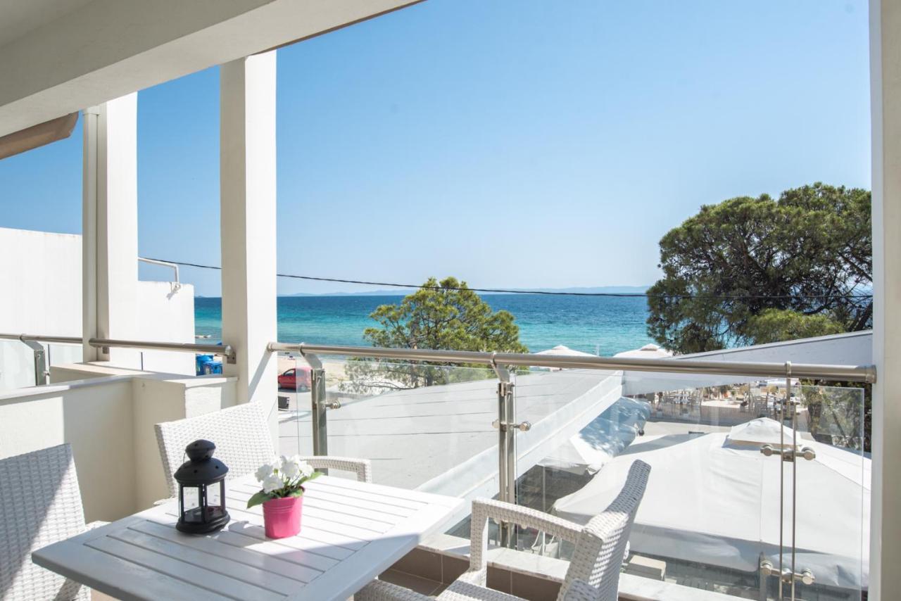 Vertigo Seaside Apartments นิกิติ ภายนอก รูปภาพ