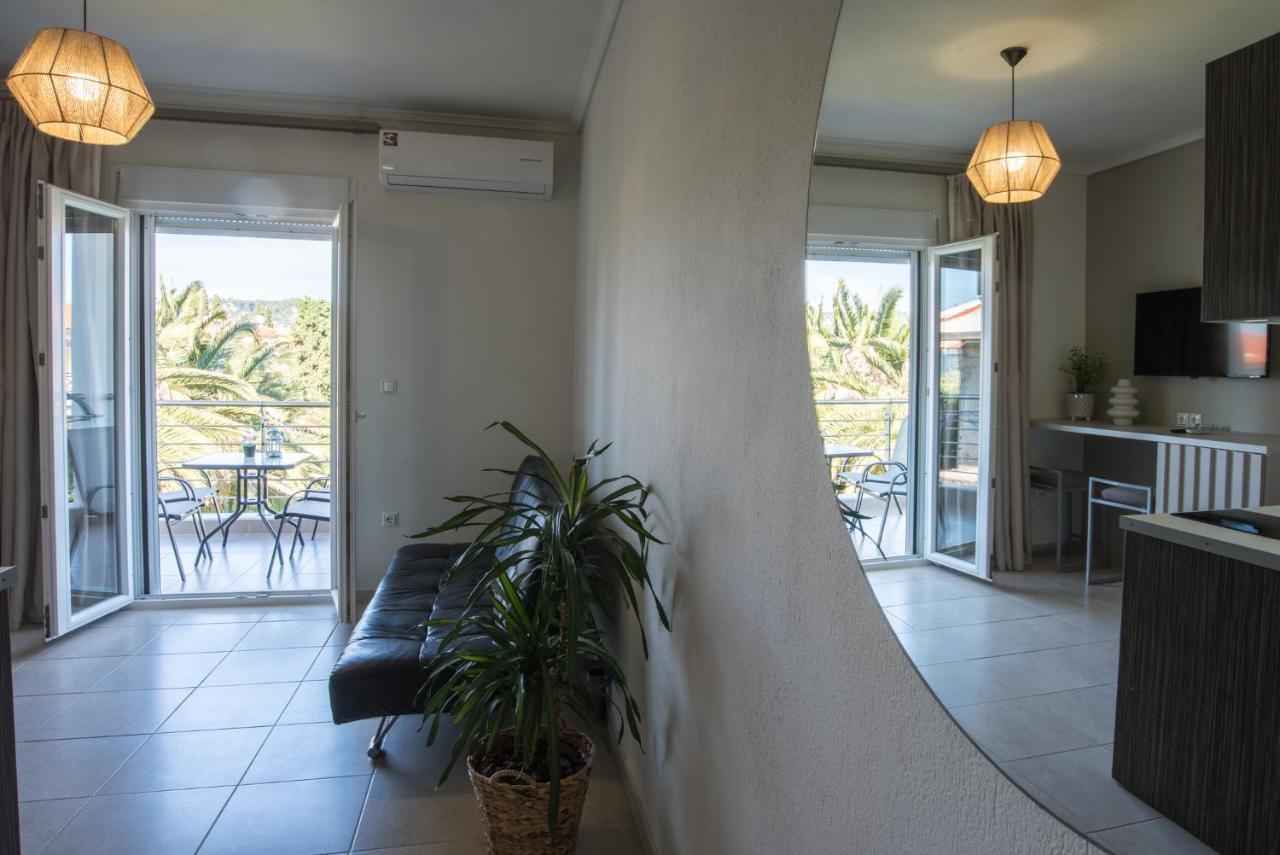 Vertigo Seaside Apartments นิกิติ ภายนอก รูปภาพ