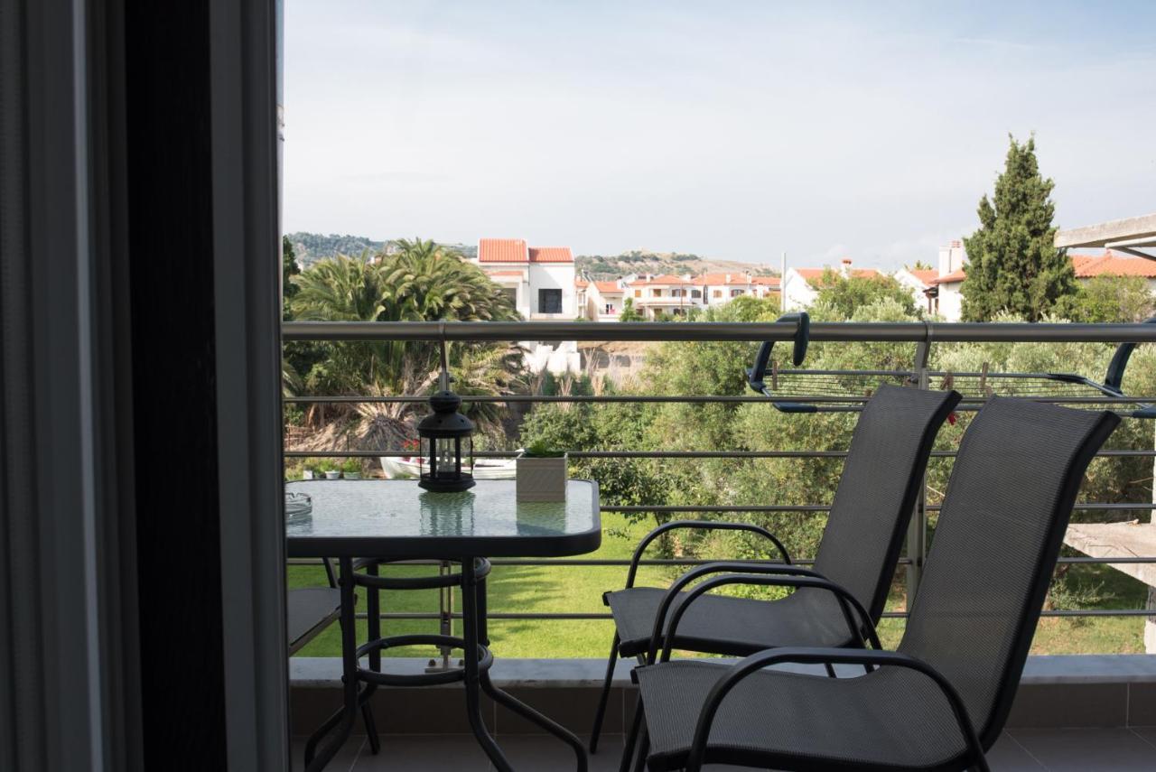 Vertigo Seaside Apartments นิกิติ ภายนอก รูปภาพ