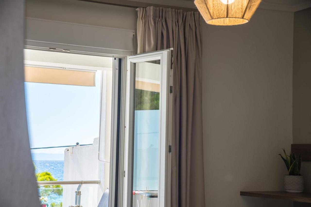 Vertigo Seaside Apartments นิกิติ ภายนอก รูปภาพ