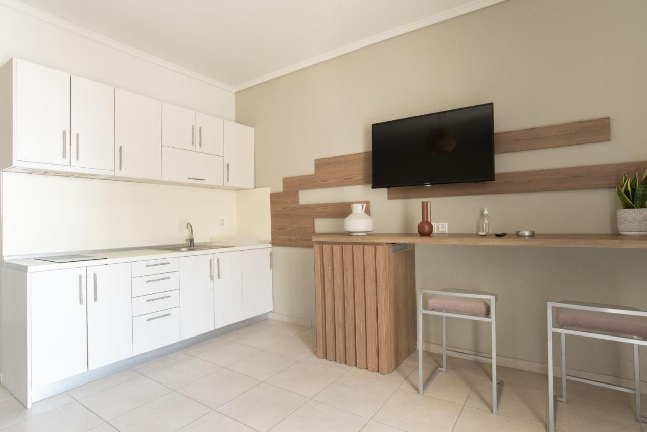 Vertigo Seaside Apartments นิกิติ ภายนอก รูปภาพ