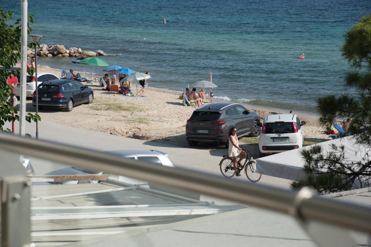 Vertigo Seaside Apartments นิกิติ ภายนอก รูปภาพ